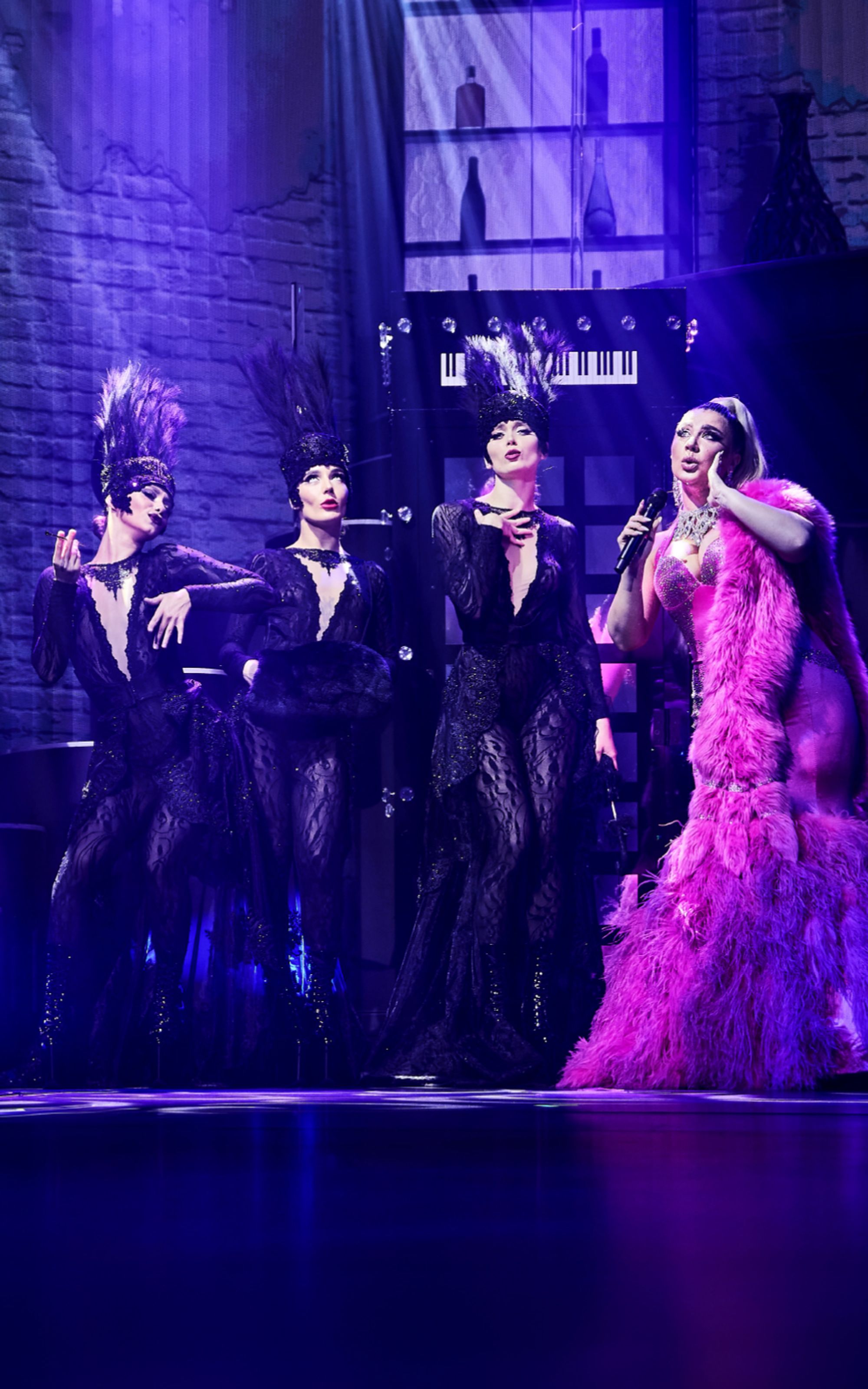 KOSTÜME ERZÄHLEN GESCHICHTEN